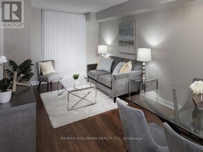 5191 Dundas St W in Toronto, ON - Building Photo - Building Photo