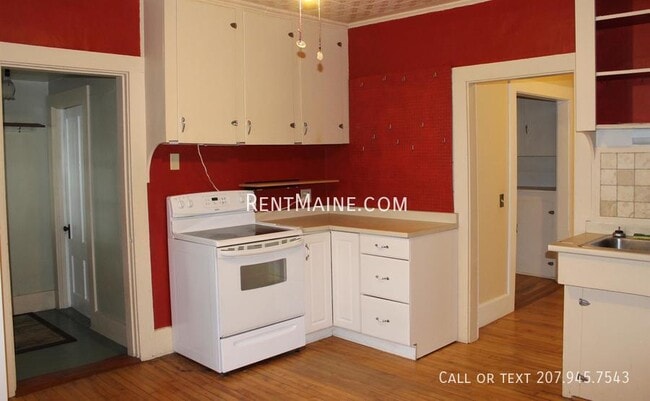 6 Gilbert St in Orono, ME - Building Photo - Building Photo