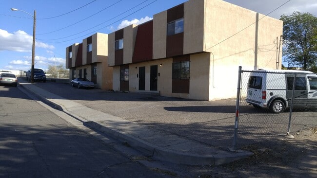 property at 1101 High St SE