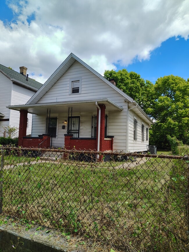 property at 1118 Wildwood Ave