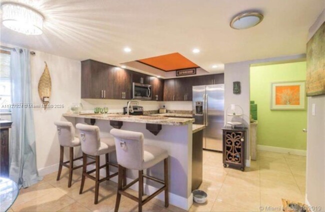 650 Tennis Club Dr in Fort Lauderdale, FL - Building Photo - Building Photo