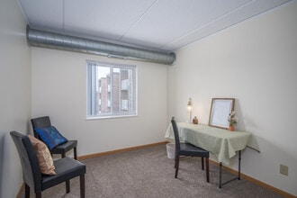 River Bluff Apartments in Mankato, MN - Building Photo - Interior Photo