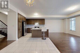 18 John Rudkin Ln in Markham, ON - Building Photo - Building Photo