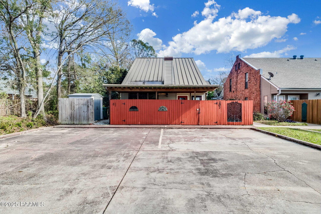 207 Marguerite St in Broussard, LA - Building Photo