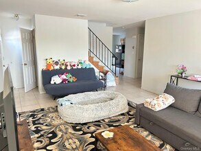 23 Dalex Ct in Glen Cove, NY - Building Photo - Building Photo