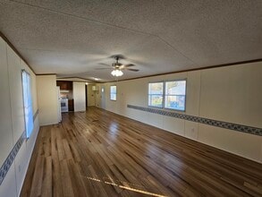 243 Maverick Ln in Utica, NY - Building Photo - Building Photo