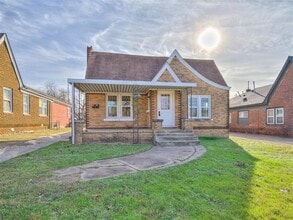 2324 W Park Pl in Oklahoma City, OK - Building Photo - Building Photo