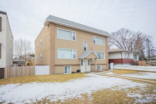 1107 15 Av NE in Calgary, AB - Building Photo