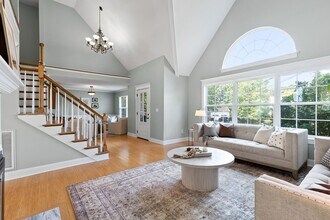 2124 Burnt Hickory Dr in Chattanooga, TN - Building Photo - Building Photo