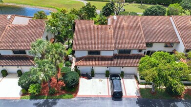 7798 La Mirada Dr in Boca Raton, FL - Foto de edificio - Building Photo