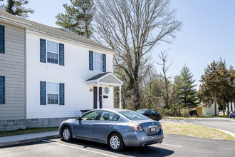 Cedar Commons in Salisbury, MD - Building Photo - Building Photo