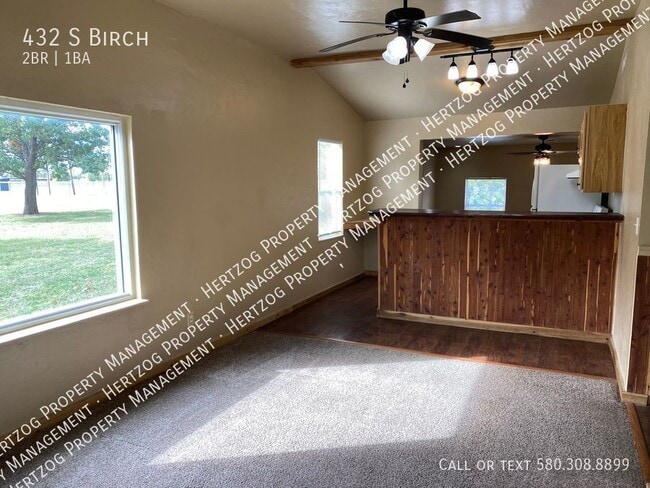 432 S Birch St in Ponca City, OK - Building Photo - Building Photo