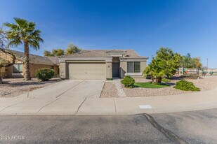 23538 W Grove Cir in Buckeye, AZ - Building Photo