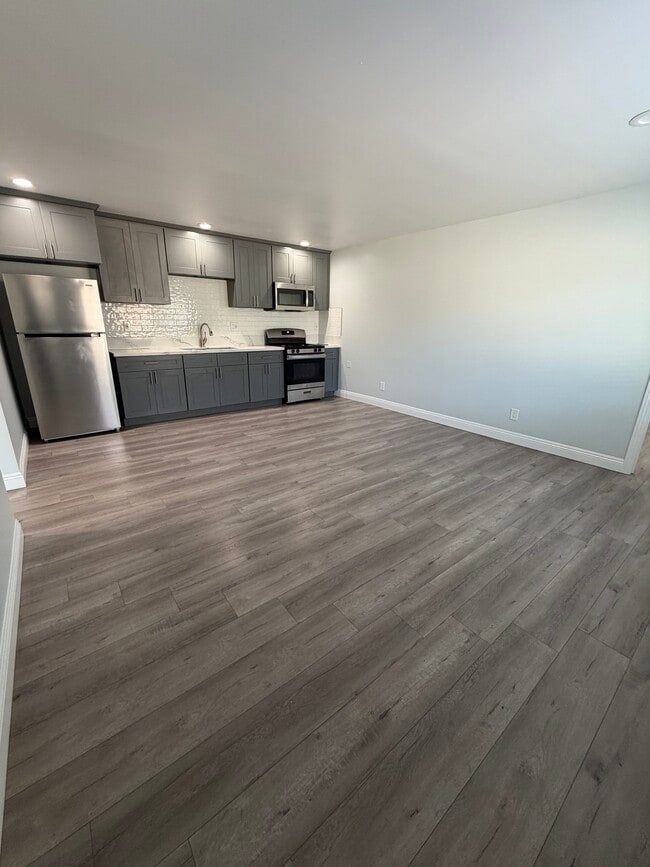 property at 1303 W 109th Pl