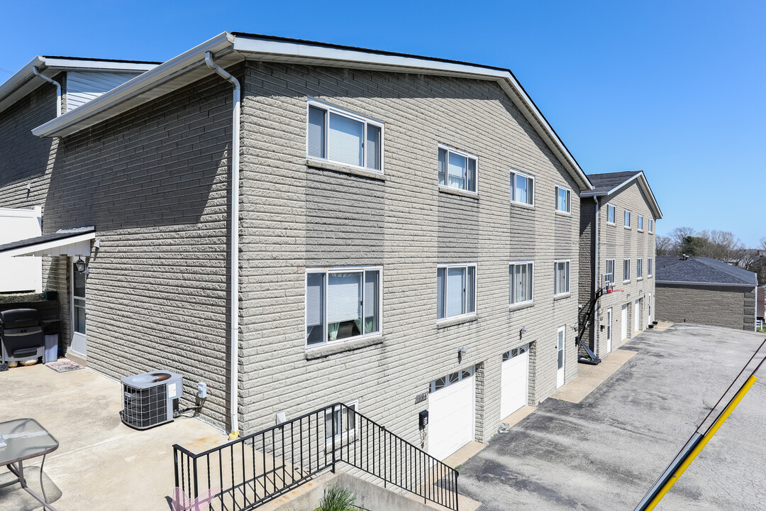 Jacktown Terrace in Irwin, PA - Building Photo