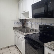 677 SW 9th Ave in Miami, FL - Building Photo - Building Photo