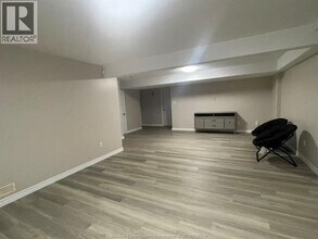724 Massimo Crescent in Windsor, ON - Building Photo - Building Photo