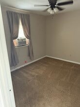 981 Charlotte Ave, Unit East Brainerd apartment in Chattanooga, TN - Foto de edificio - Building Photo