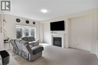 29 Jenner Dr in Brant, ON - Building Photo - Building Photo