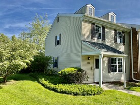 409 Centennial Ct in Lansdale, PA - Foto de edificio - Building Photo