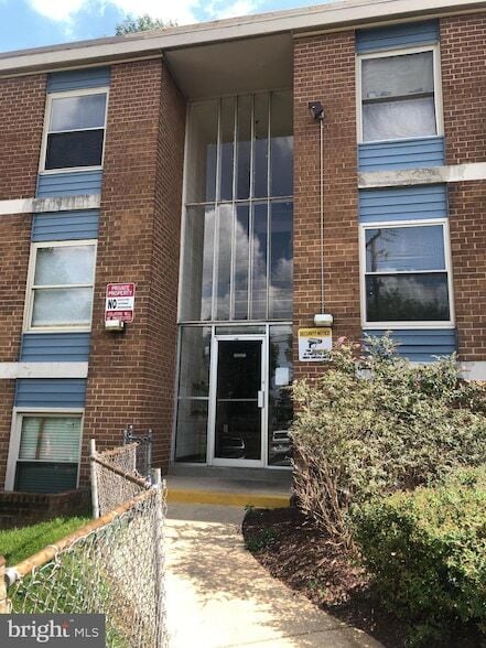 3801 St Barnabas Rd, Unit T201 in Silver Hill, MD - Building Photo - Building Photo