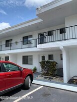 3755 S Hopkins Ave in Titusville, FL - Building Photo