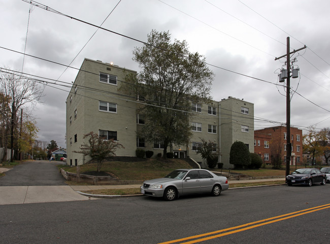 4810 Quarles St NE in Washington, DC - Building Photo - Building Photo