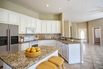 105 Cove Pl Ct in Montgomery, TX - Building Photo - Building Photo