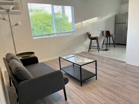 1357 W 23rd St, Unit #2 in Los Angeles, CA - Building Photo