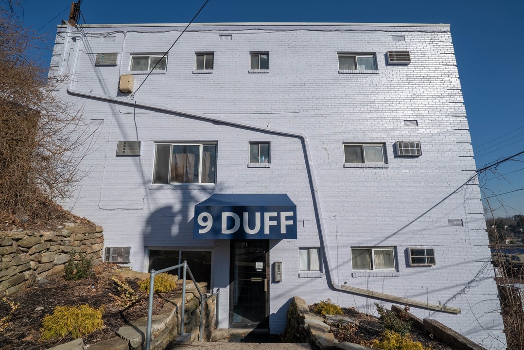 7-9 Duff Rd in Pittsburgh, PA - Foto de edificio