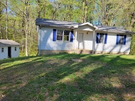 5336 Charles Ave in King George, VA - Building Photo
