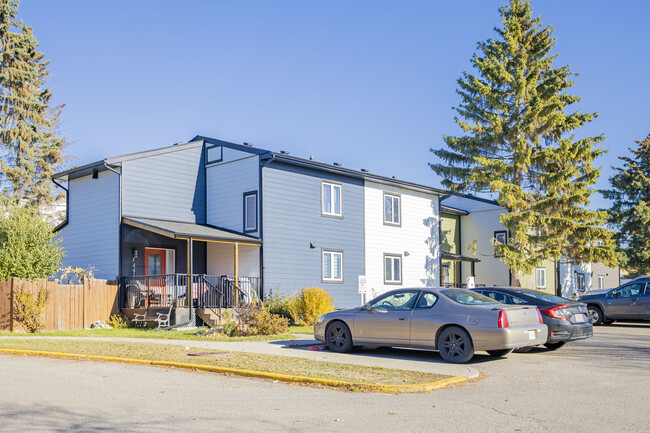 Sarcee Meadows Housing Co-Op in Calgary, AB - Building Photo - Building Photo