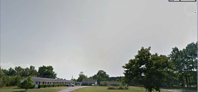 Country Inn Apartments in Thomson, GA - Building Photo - Other