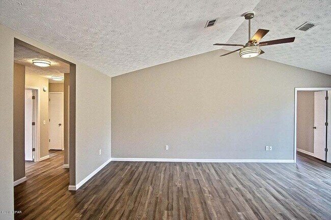 124 Abigail Ln in Panama City, FL - Building Photo - Building Photo