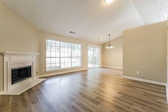 640 Stonebridge Loop in Lithonia, GA - Building Photo - Building Photo