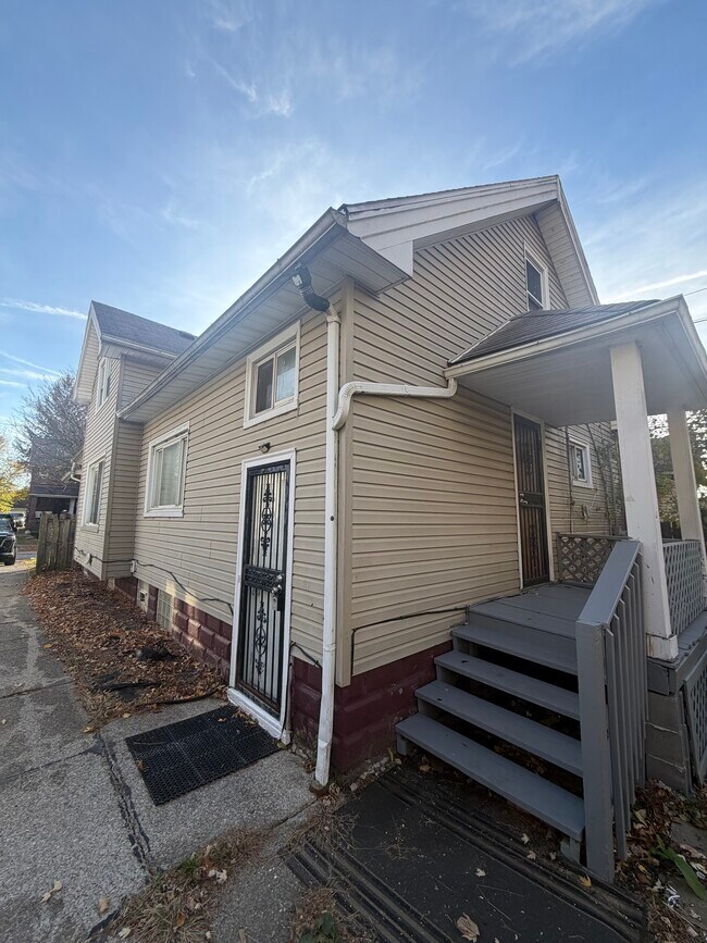 3611 E 103rd St in Cleveland, OH - Building Photo - Building Photo