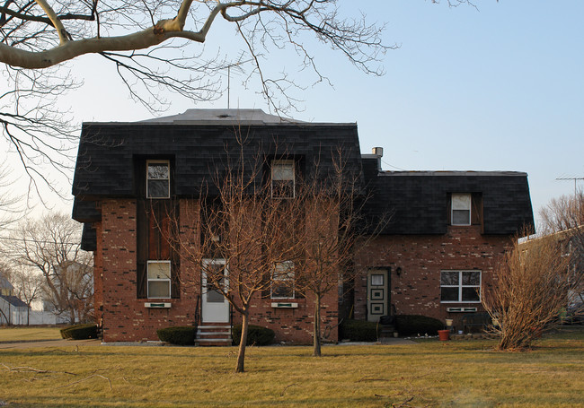 Gross Point in Lorain, OH - Foto de edificio - Building Photo