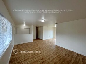 12171 Dry Creek Rd in Auburn, CA - Foto de edificio - Building Photo