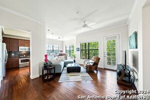 property at 7342 Oak Manor Dr