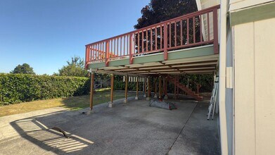 3360 Harrison Ave in Astoria, OR - Building Photo - Building Photo