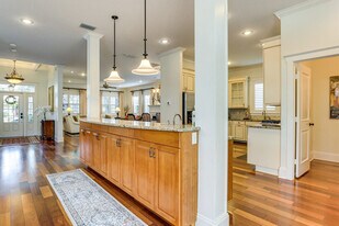 166 21st Ave N in St. Petersburg, FL - Building Photo