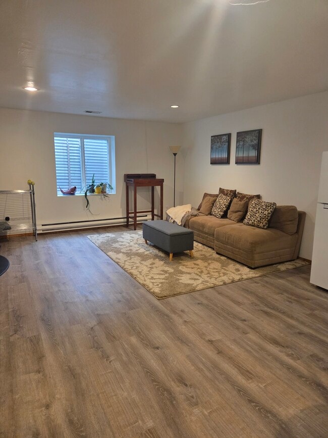 property at 3643 Roundtree Ct