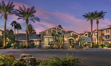 Azul at Spectrum in Gilbert, AZ - Foto de edificio - Building Photo