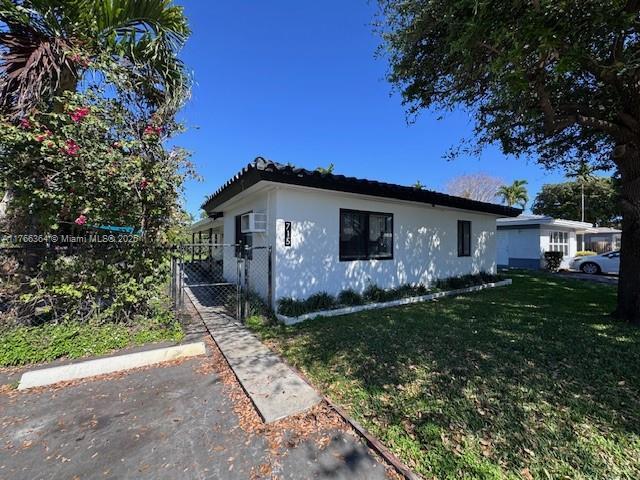 715 NE 6th St in Hallandale Beach, FL - Building Photo - Building Photo