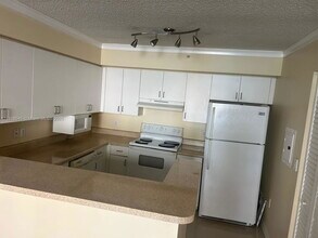 4812 N State Rd 7 in Coconut Creek, FL - Building Photo - Building Photo