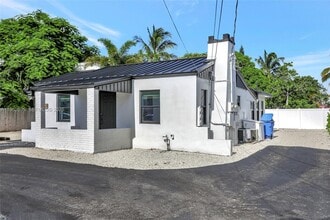 3671 NE 11th Ave in Oakland Park, FL - Building Photo - Building Photo