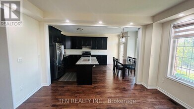 25 Divers Rd in Brampton, ON - Building Photo - Building Photo