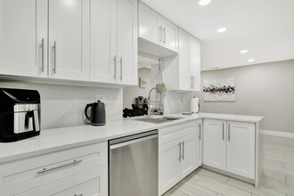 1035 NW 5th Ave in Boca Raton, FL - Building Photo - Building Photo