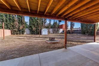 7716 Owensmouth Ave in Canoga Park, CA - Building Photo - Building Photo