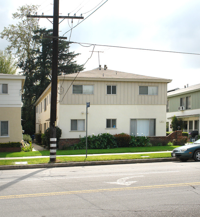 12254 Magnolia Blvd in North Hollywood, CA - Foto de edificio - Building Photo